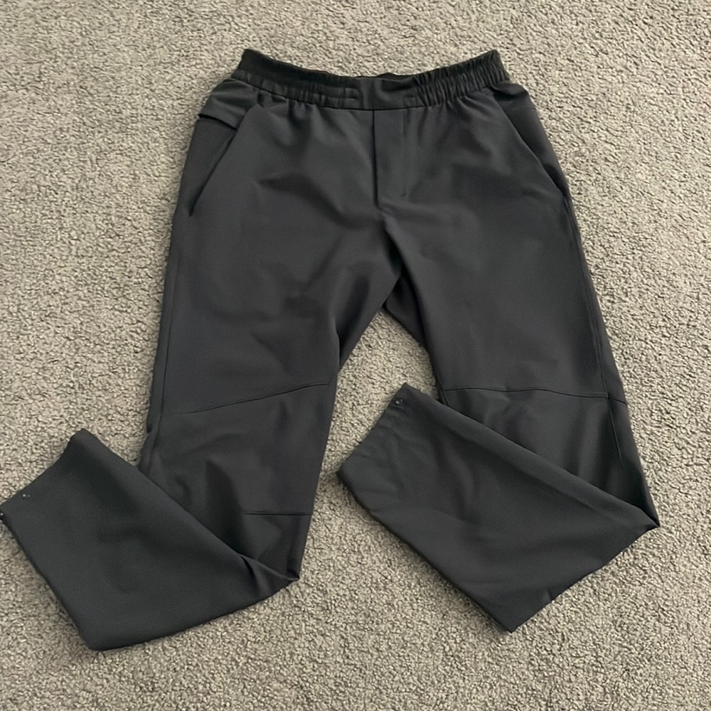 Mens Lululemon LTT Pants. 29” length inseam Size M.